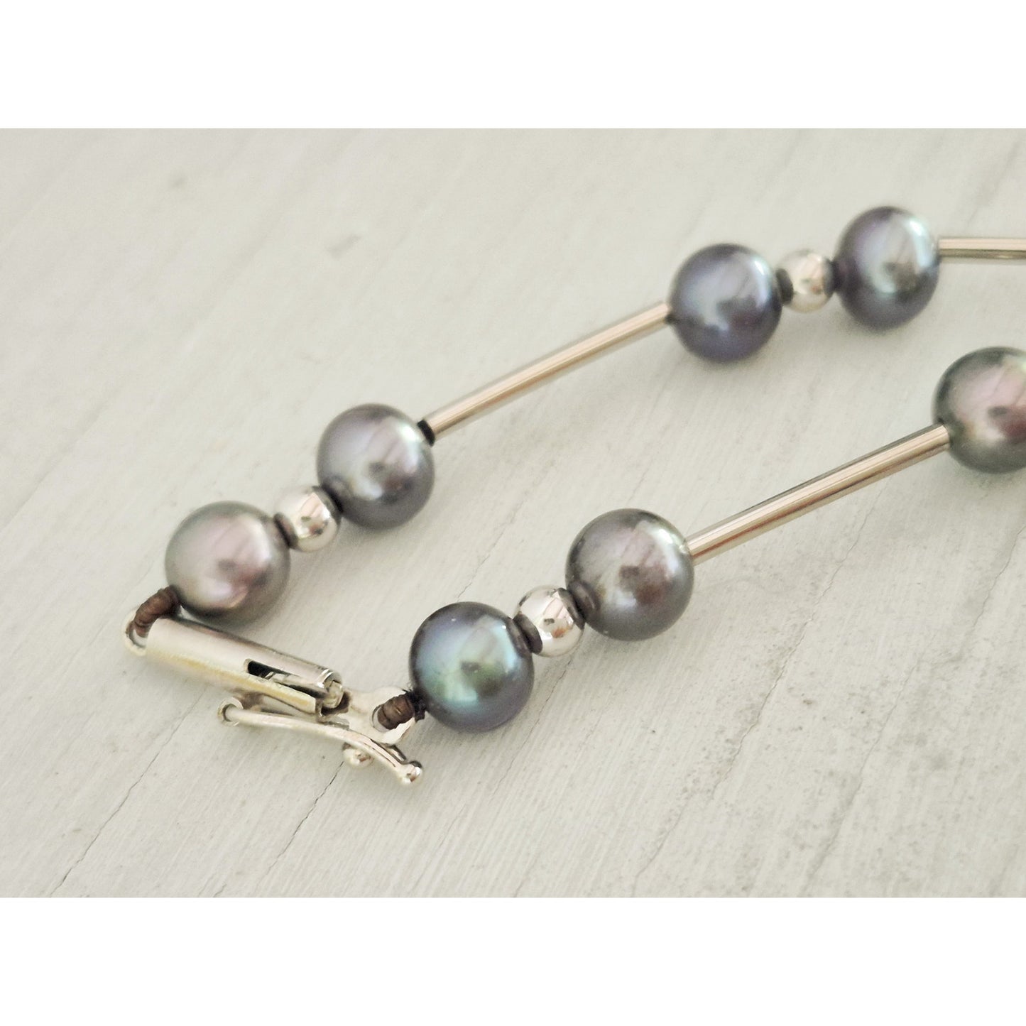 14K White Gold Tahitian Pearl Necklace with Faux Pearl Earrings