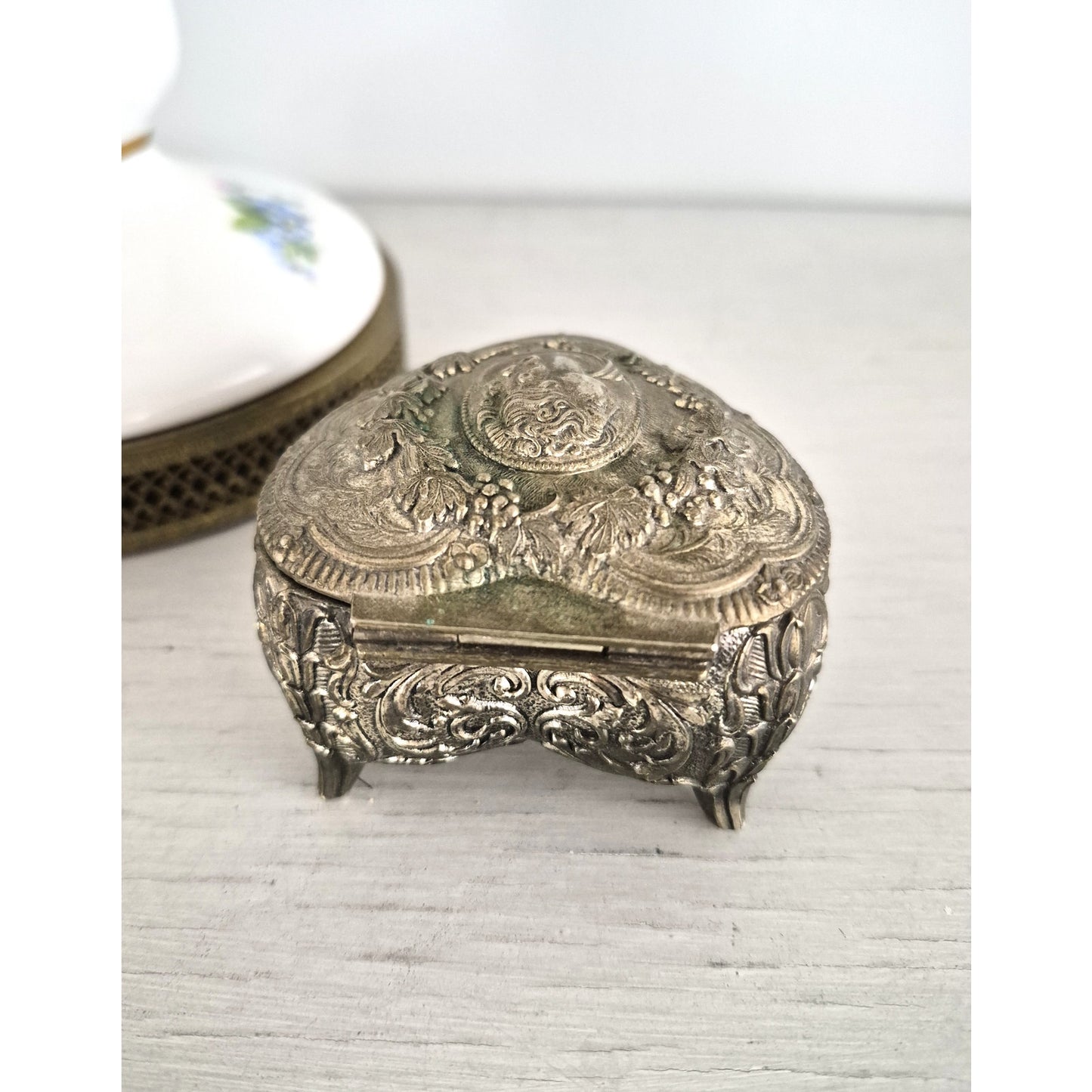 Vintage Victorian Lady Heart Floral 3 Footed Trinket Box