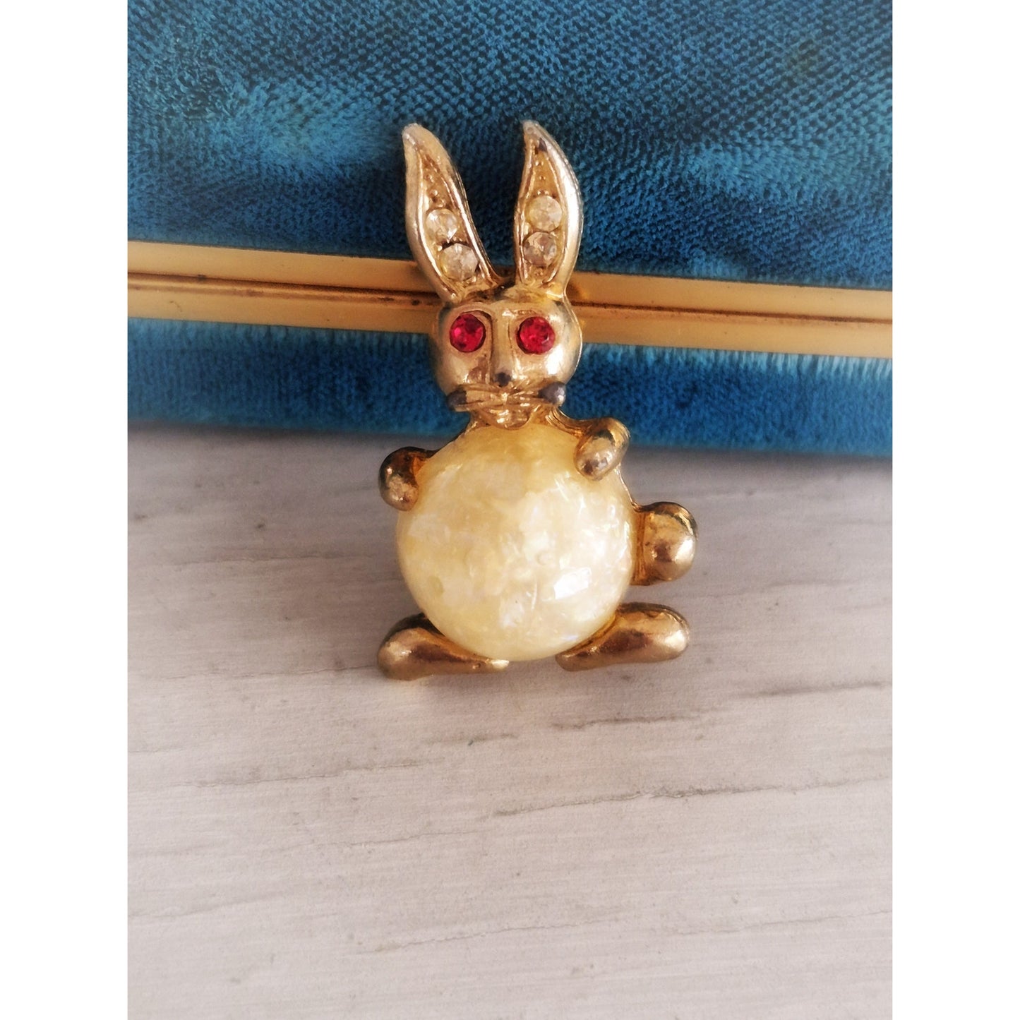Vintage MCM Jelly Belly Rabbit Pin Brooch