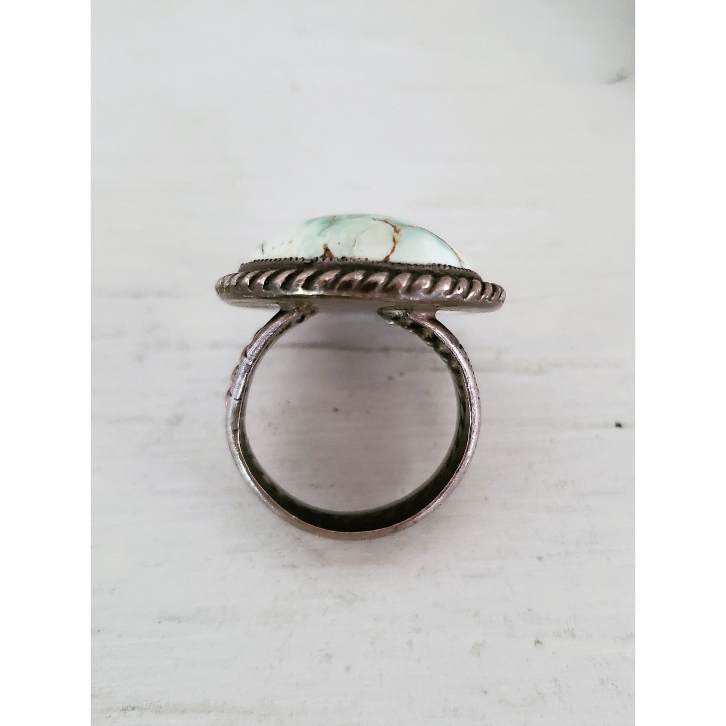 Vintage Southwestern Sterling Silver Light Green Turquoise Ring