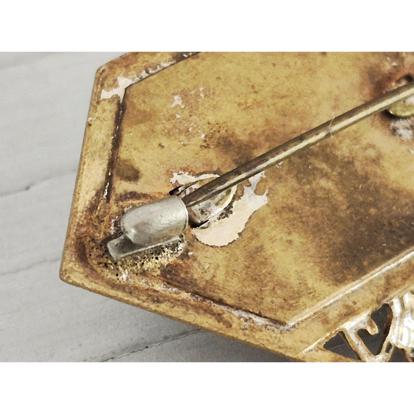 Vintage Art Deco Gold Tone Enamel Glass Floral Pin Brooch