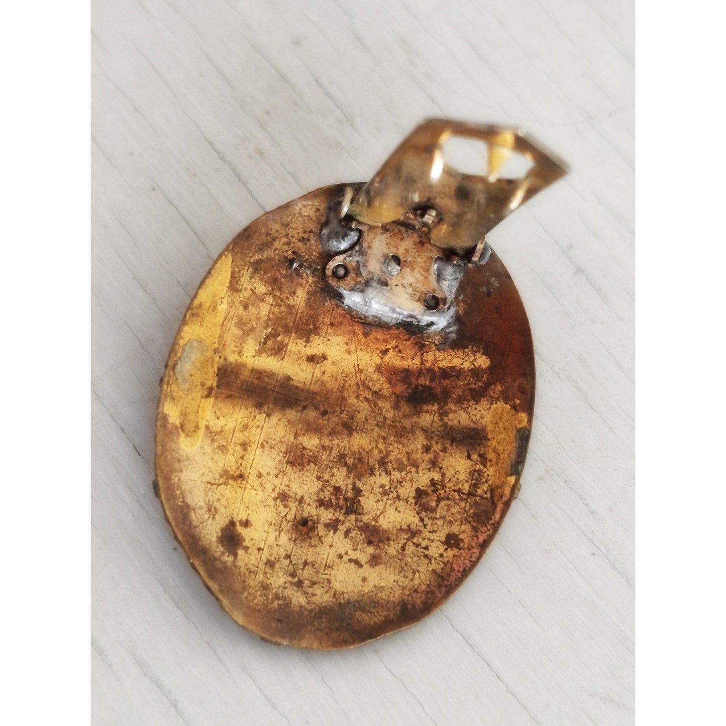 Antique Hammered Gold-tone Two-Layered Oval Jade Peking Glass Dress Clip