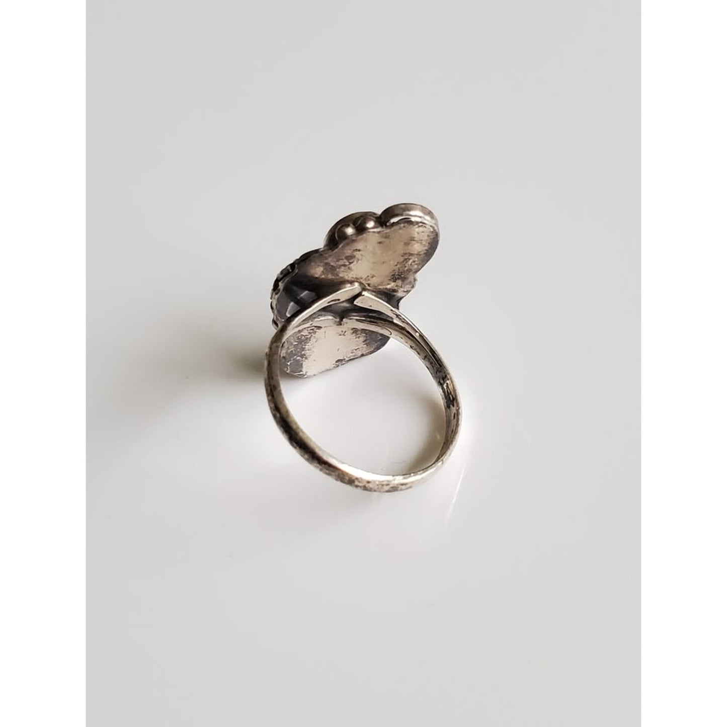 Vintage Southwestern Sterling Mother of Pearl Ring – 3.00g