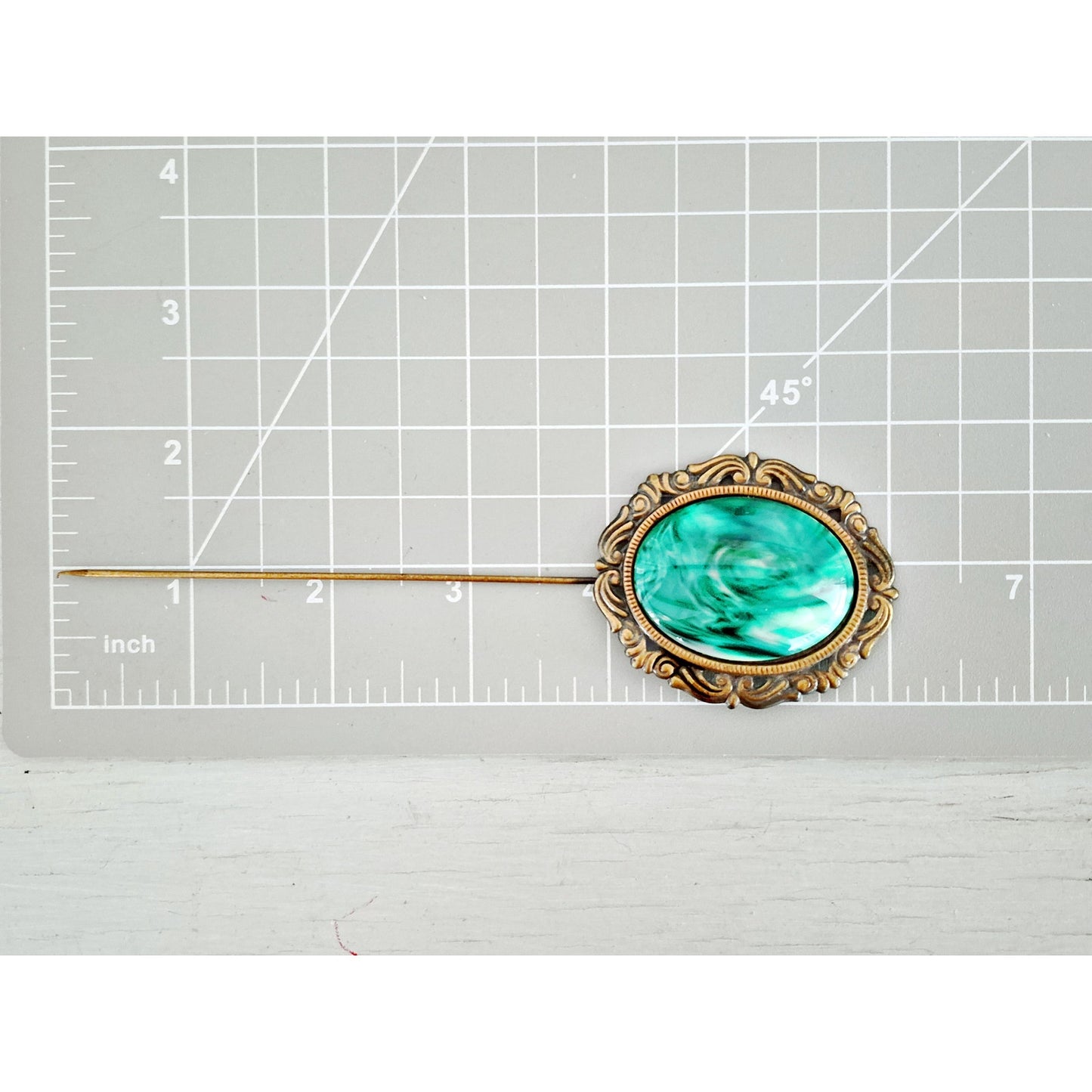 Large 6in Gold-tone Green Swirl Stone Lapel Pin