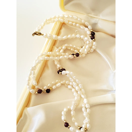 Vintage 18in Rice Pearl and Garnet Bead Necklace