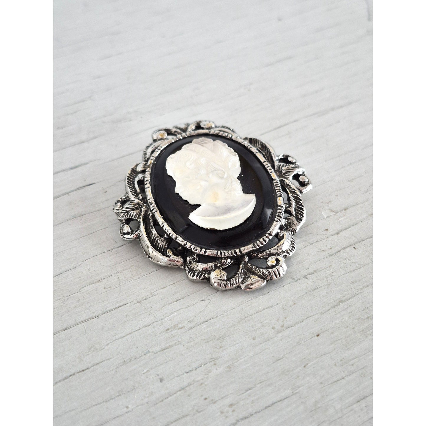 Vintage Black Glass and Mother of Pearl Cameo Brooch