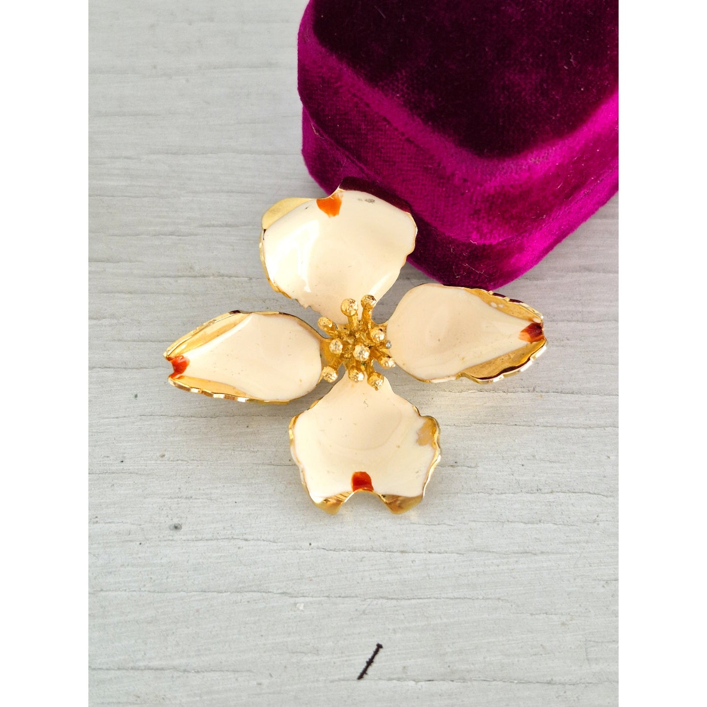Vintage Cerrito 1985 Signed Gold-tone Dogwood Flower Brooch