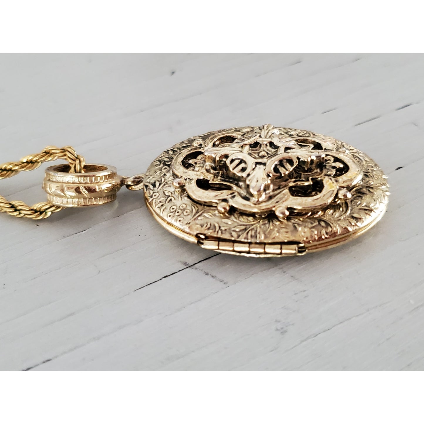 Vintage Victorian Double Sided Locket Necklace