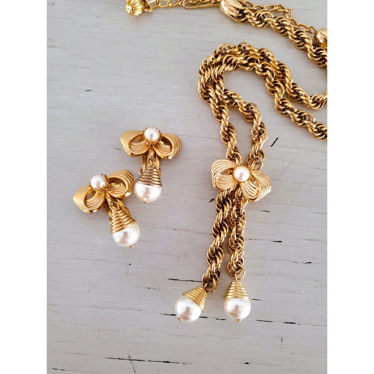 Vintage Mid-Century Bow-Tie Lariat Chain Necklace and Earring Set