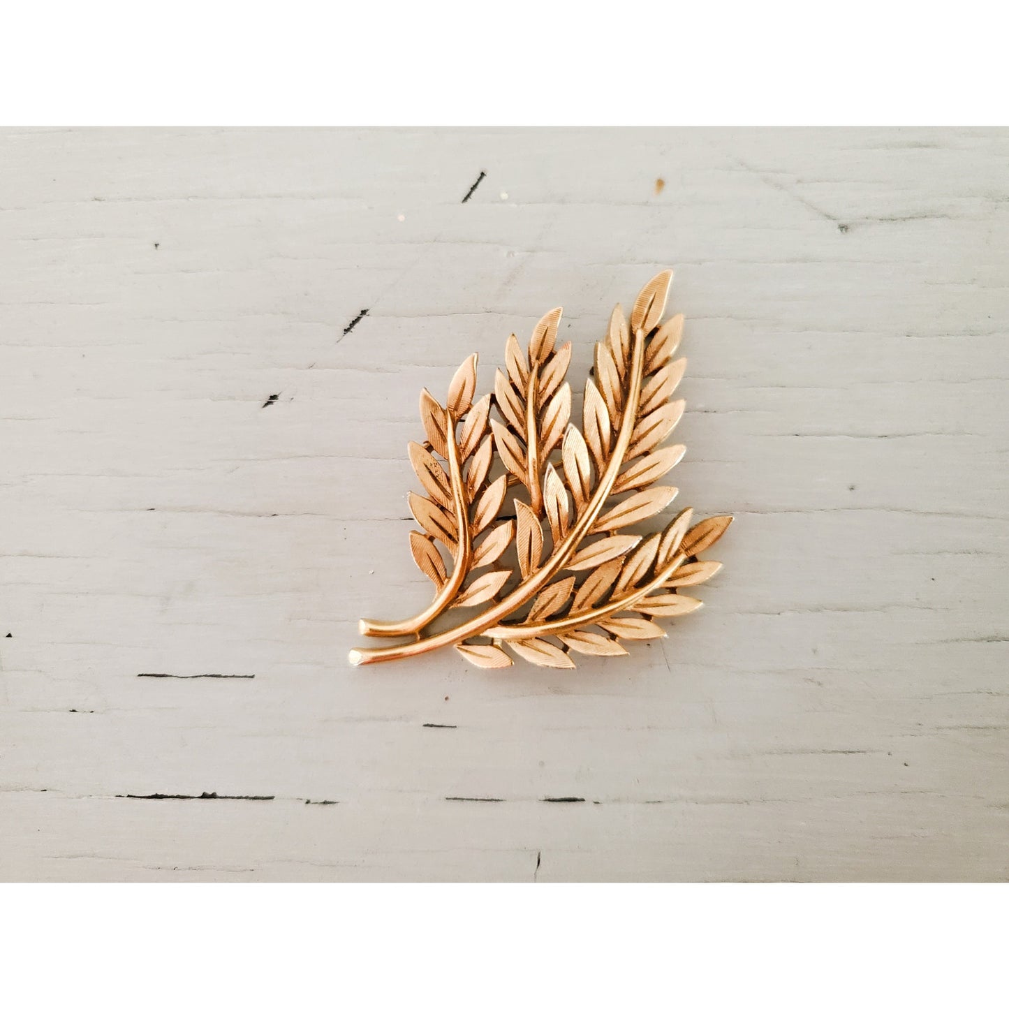 Vintage Crown Trifari Gold Tone Leaf Brooch